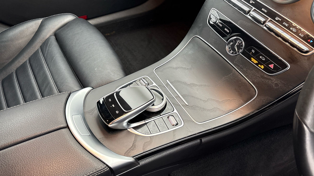 Mercedes-Benz C Class Image 18