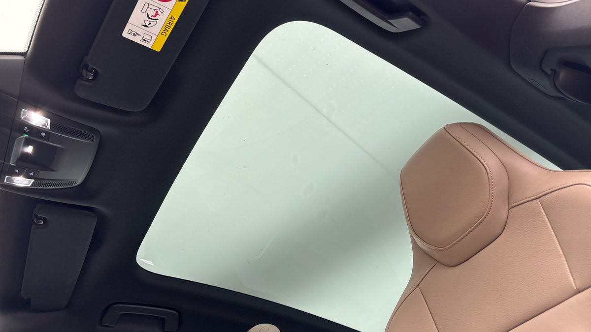 Porsche Taycan Image 6