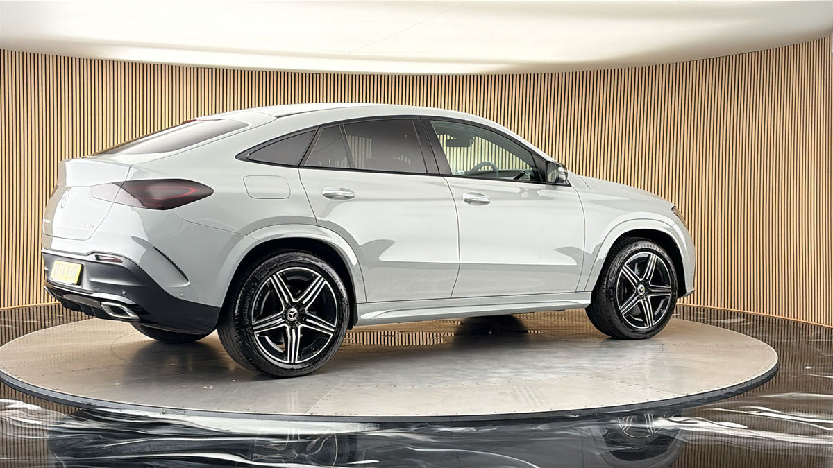 More views of Mercedes-Benz GLE