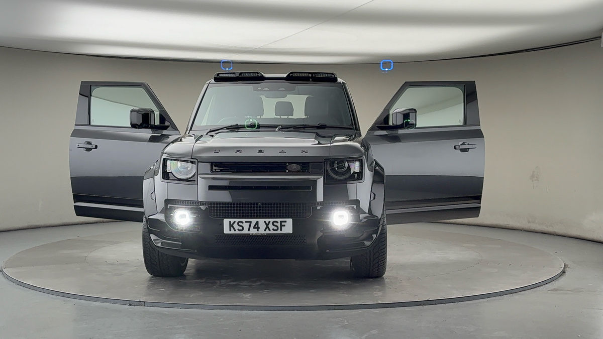 More views of Land Rover Defender 90