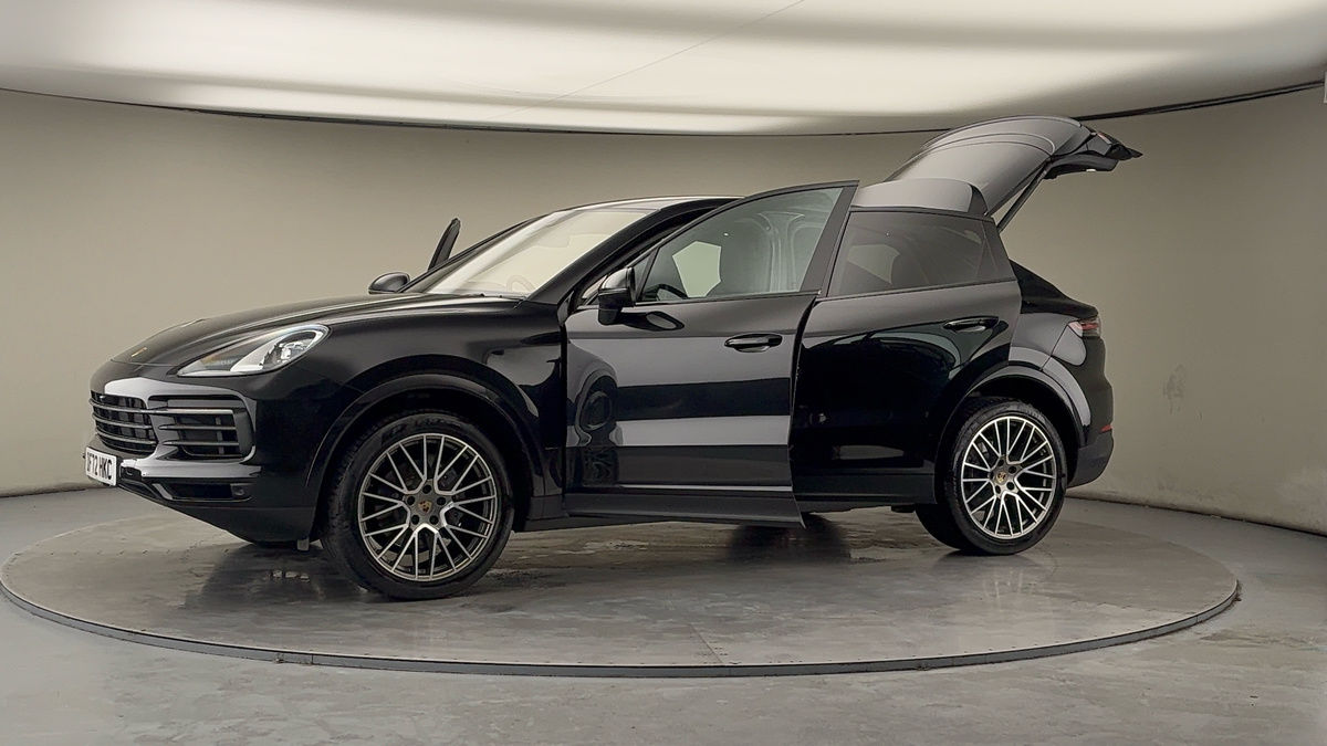 More views of Porsche Cayenne