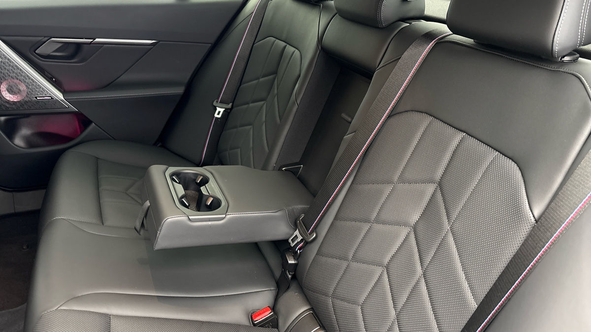 BMW i5 Image 9