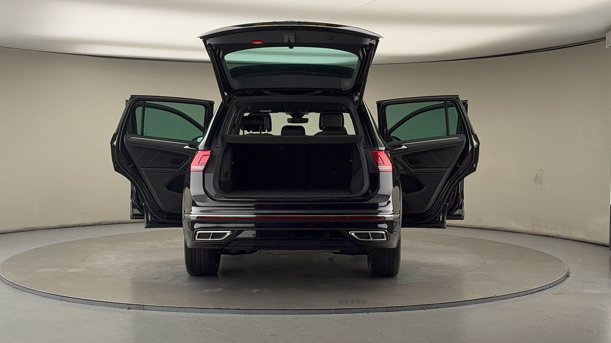 More views of Volkswagen Tiguan