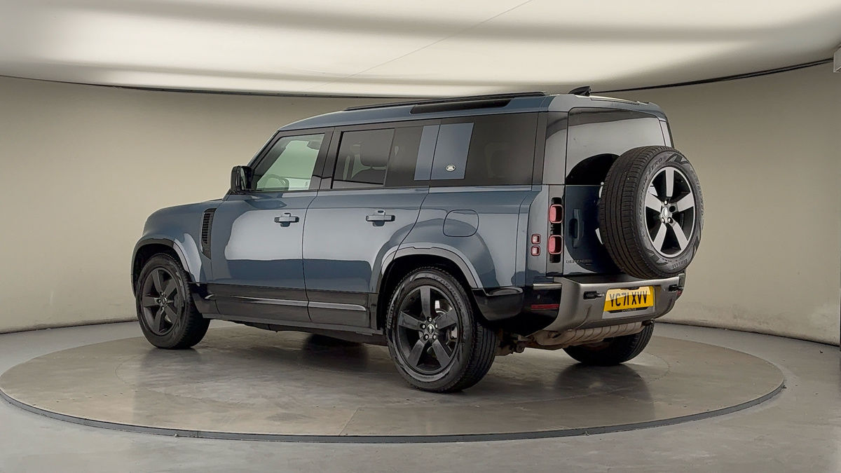 More views of Land Rover Defender 110