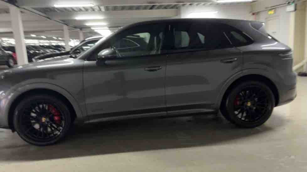 More views of Porsche Cayenne