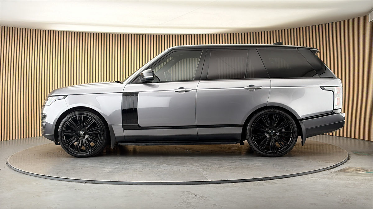 More views of Land Rover Range Rover
