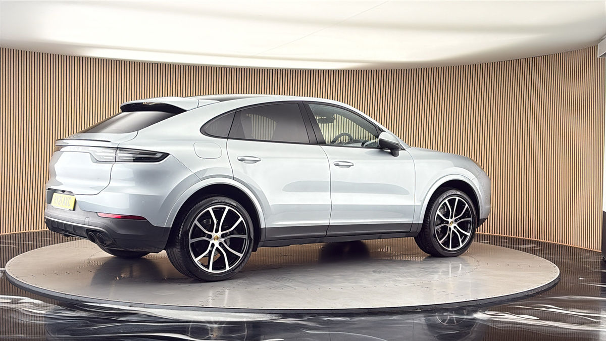 More views of Porsche Cayenne