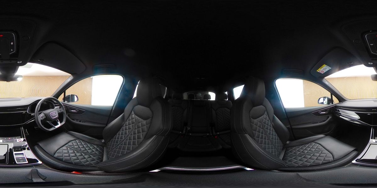 More views of Audi SQ7