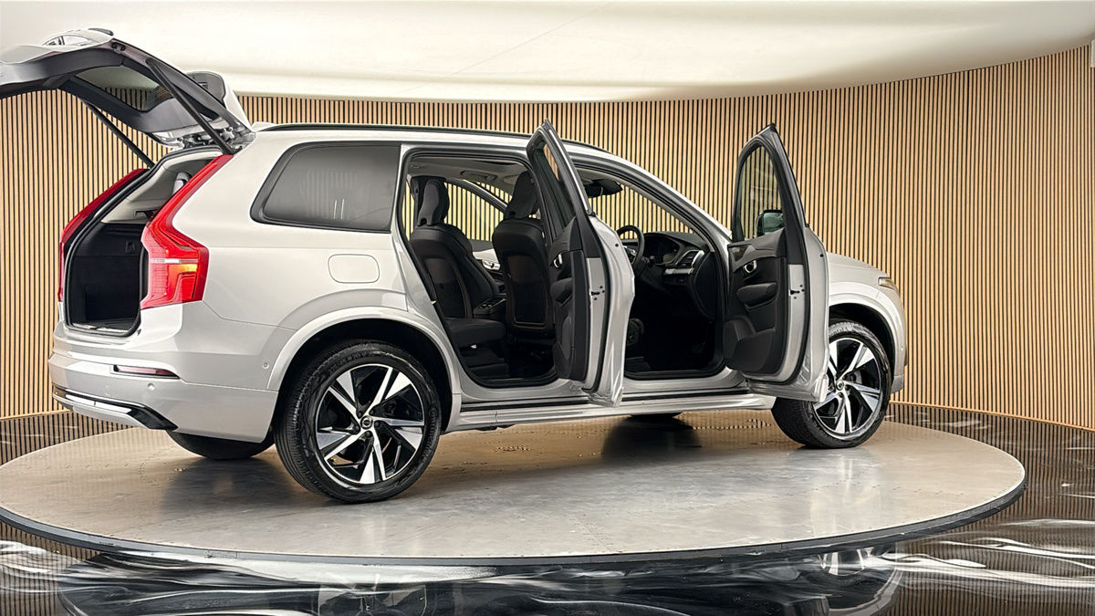 More views of Volvo XC90
