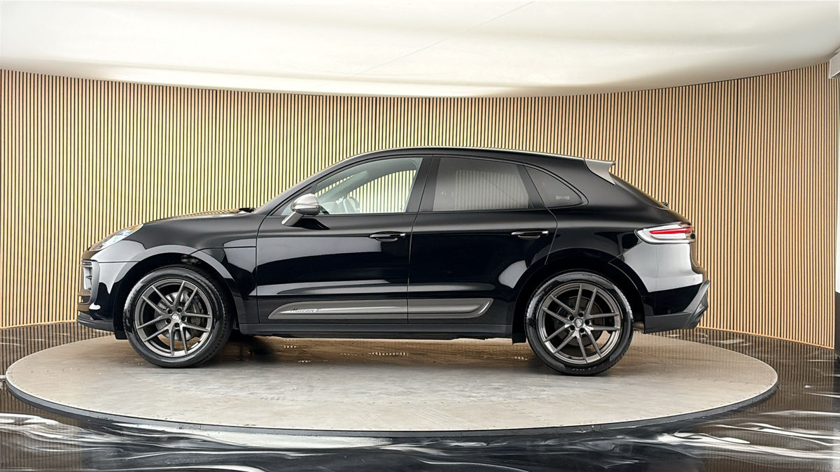 More views of Porsche Macan