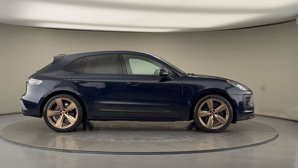 Porsche Macan Image 16