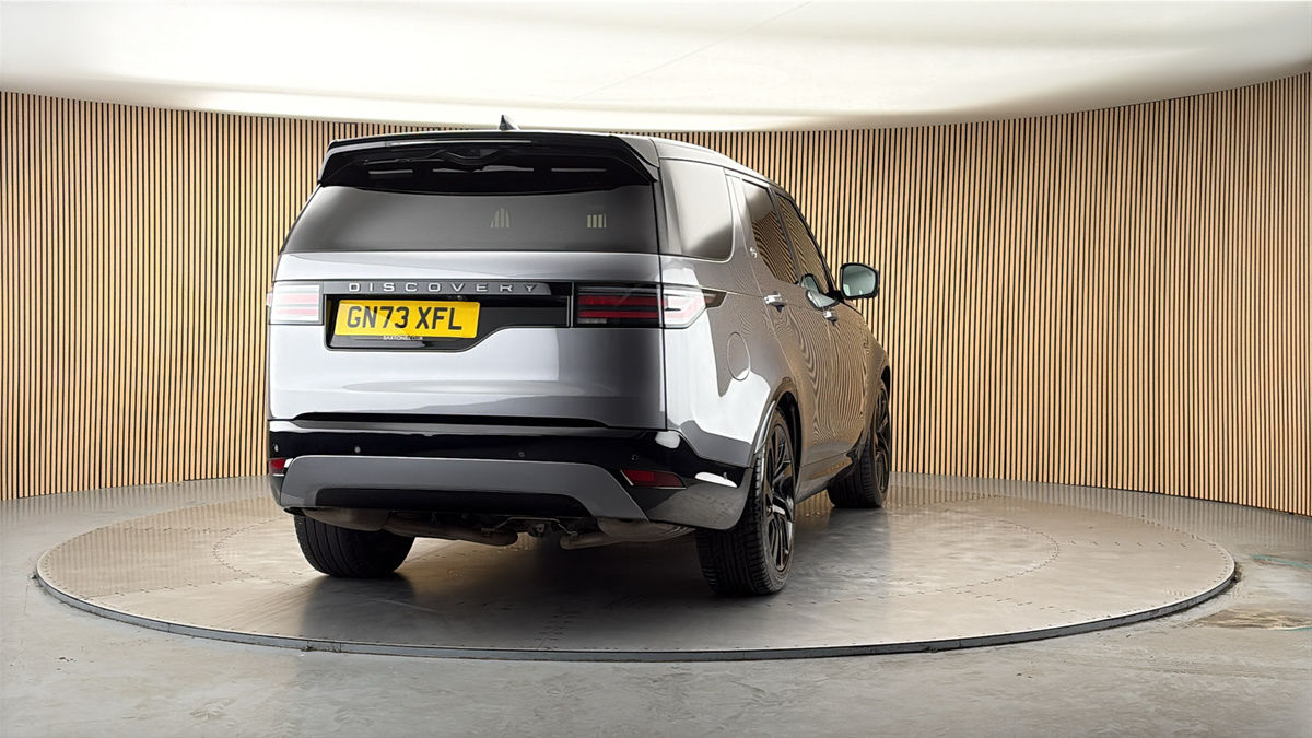 More views of Land Rover Discovery