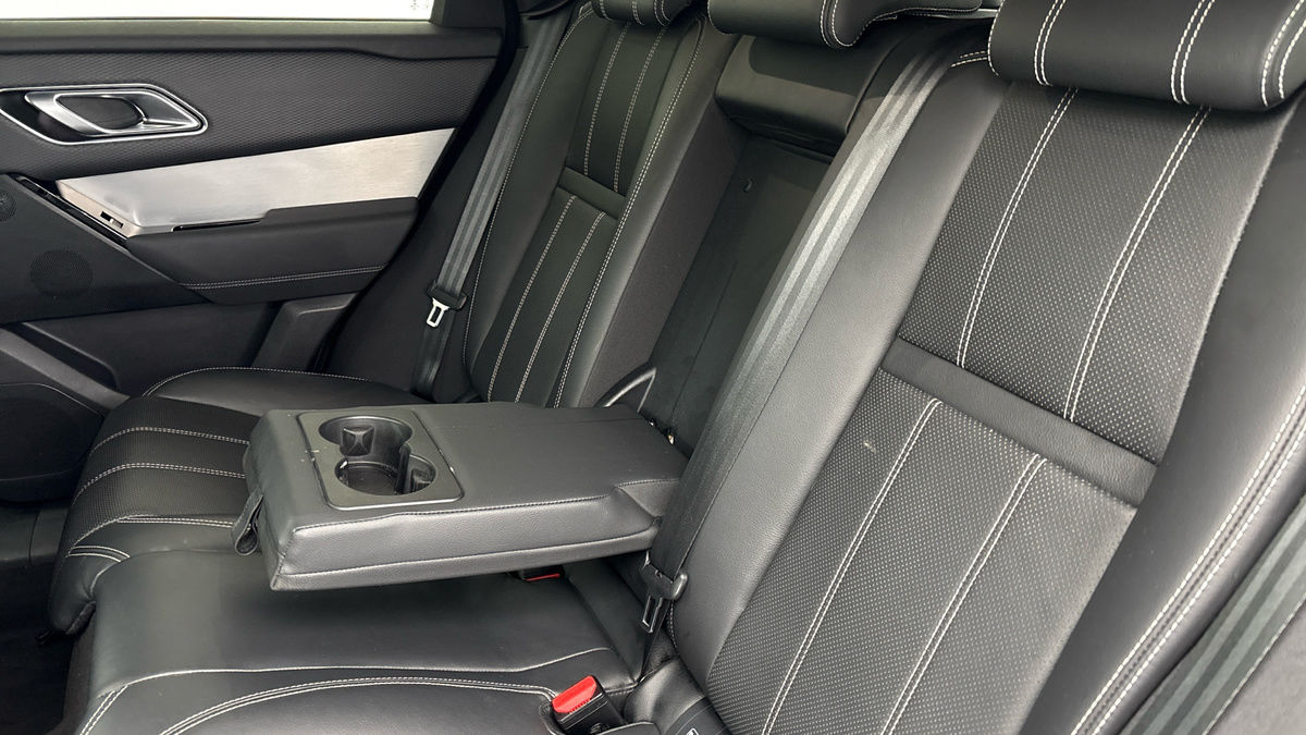 Land Rover Range Rover Velar Image 9
