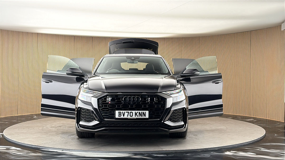 More views of Audi RSQ8