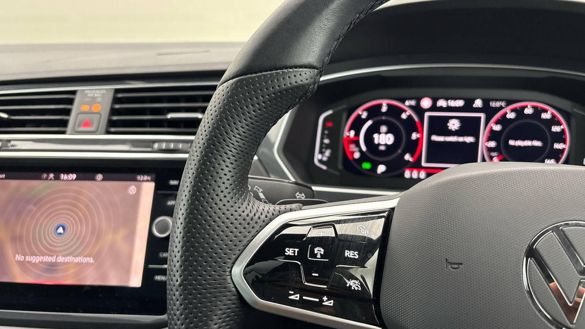 Volkswagen Tiguan Image 13