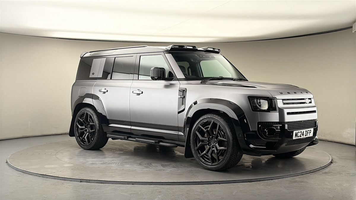 More views of Land Rover Defender 110