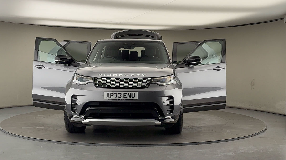 More views of Land Rover Discovery