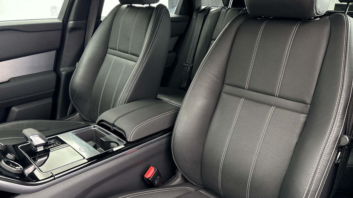 Land Rover Range Rover Velar Image 7