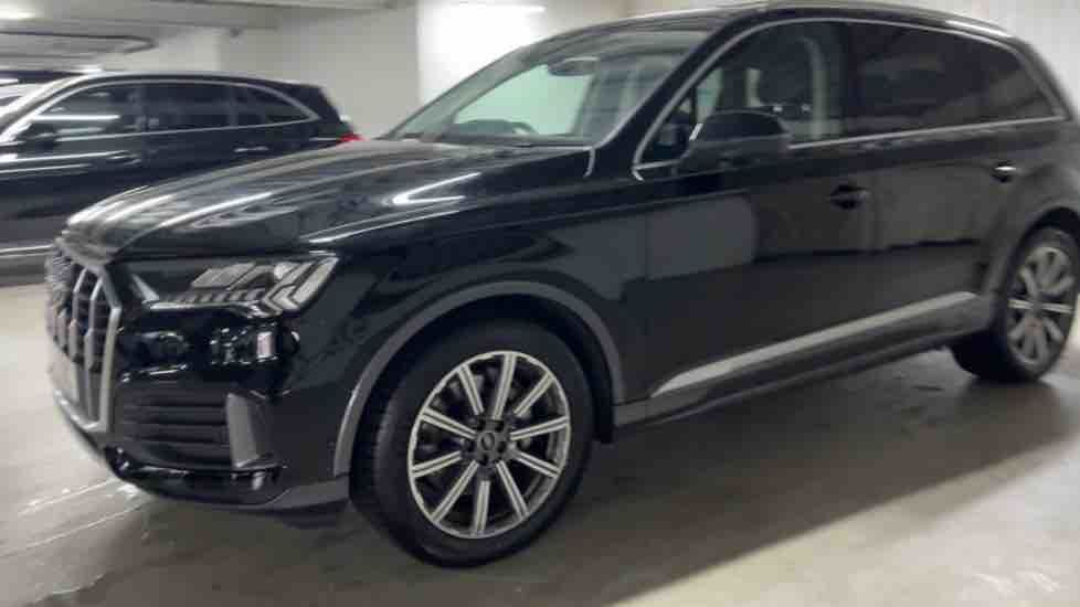 More views of Audi Q7