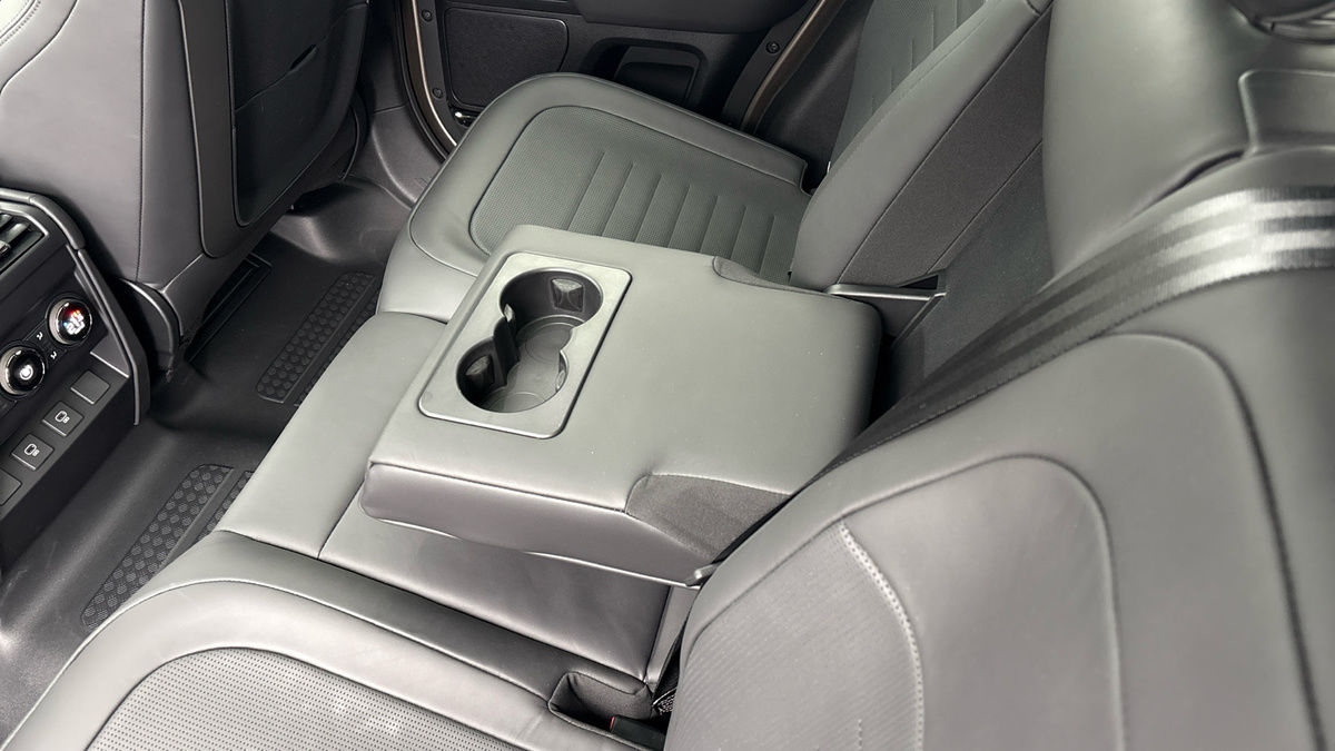 Land Rover Defender 110 Urban Image 9