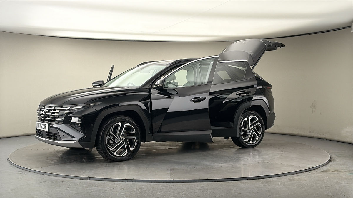 More views of Hyundai TUCSON