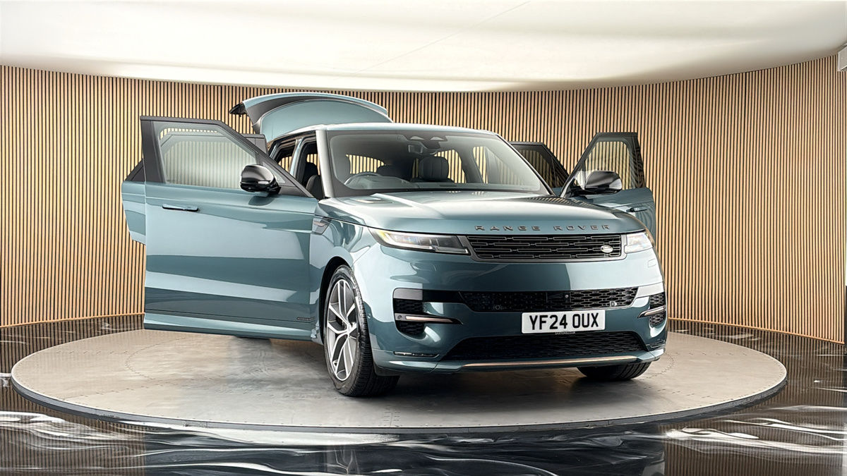 More views of Land Rover Range Rover Sport