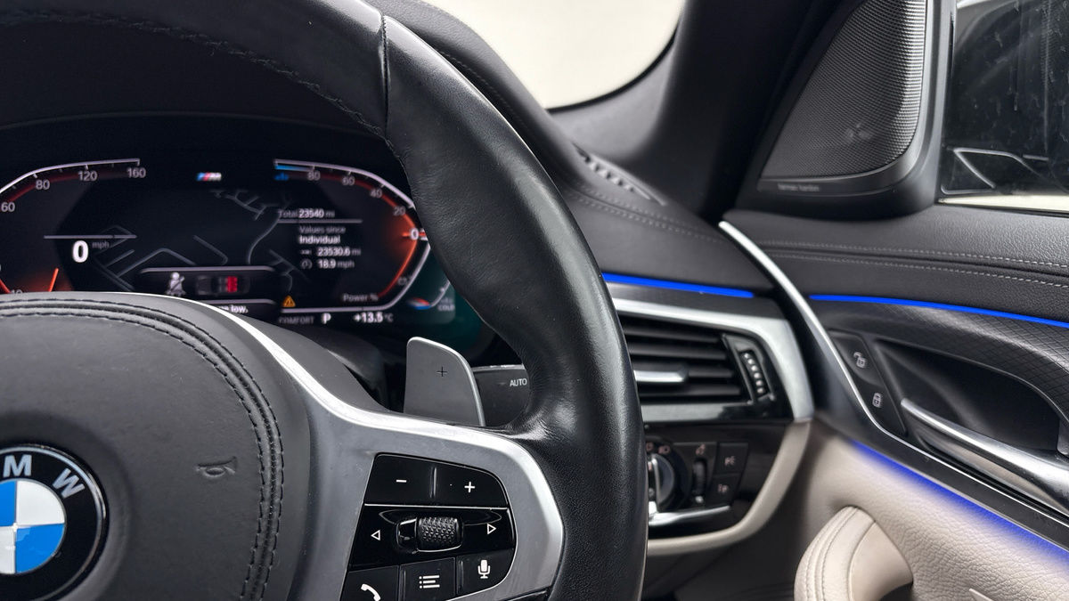 BMW 5 Series Image 14