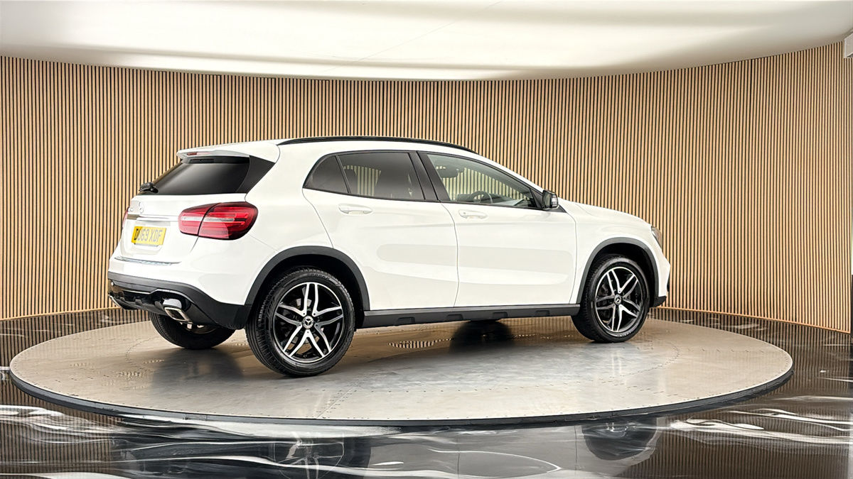 More views of Mercedes-Benz GLA