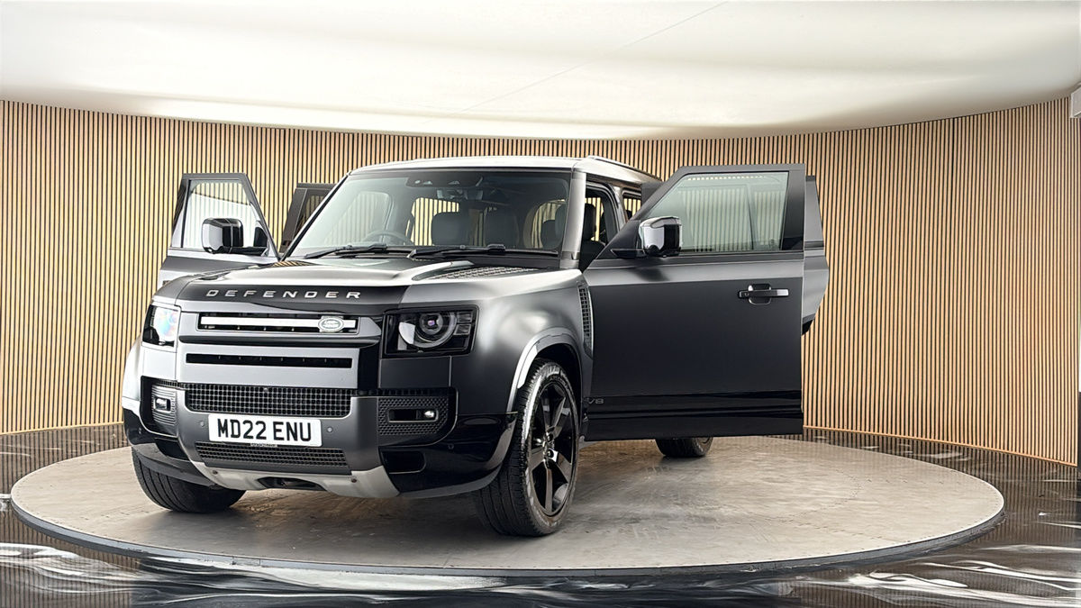 More views of Land Rover Defender 110