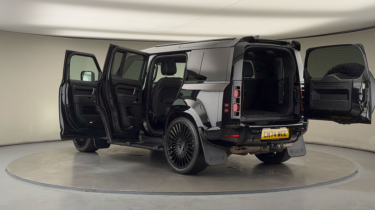 More views of Land Rover Defender 110