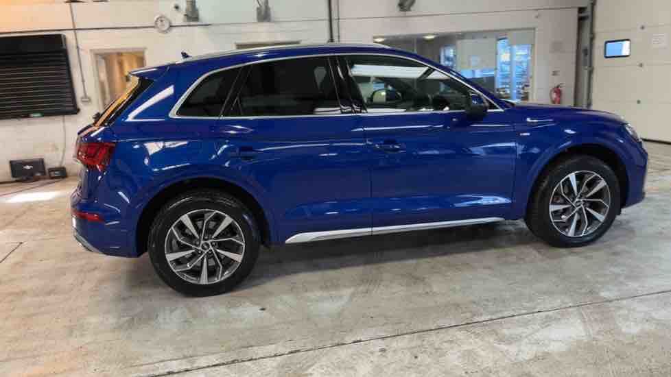 More views of Audi Q5