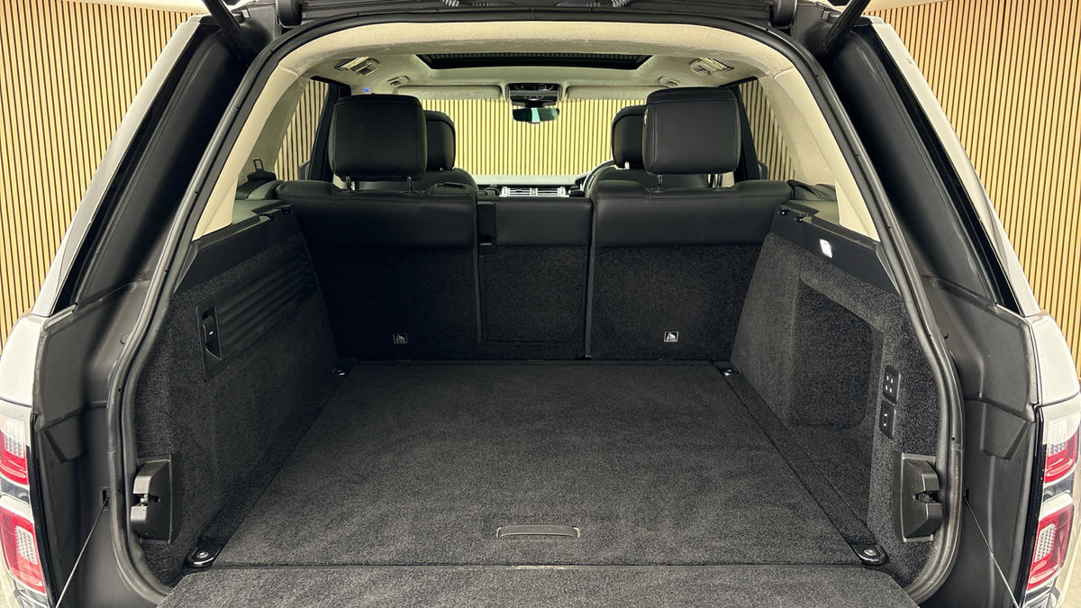 Land Rover Range Rover Image 11