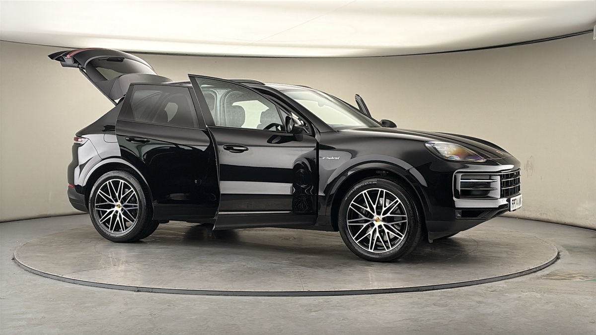 More views of Porsche Cayenne