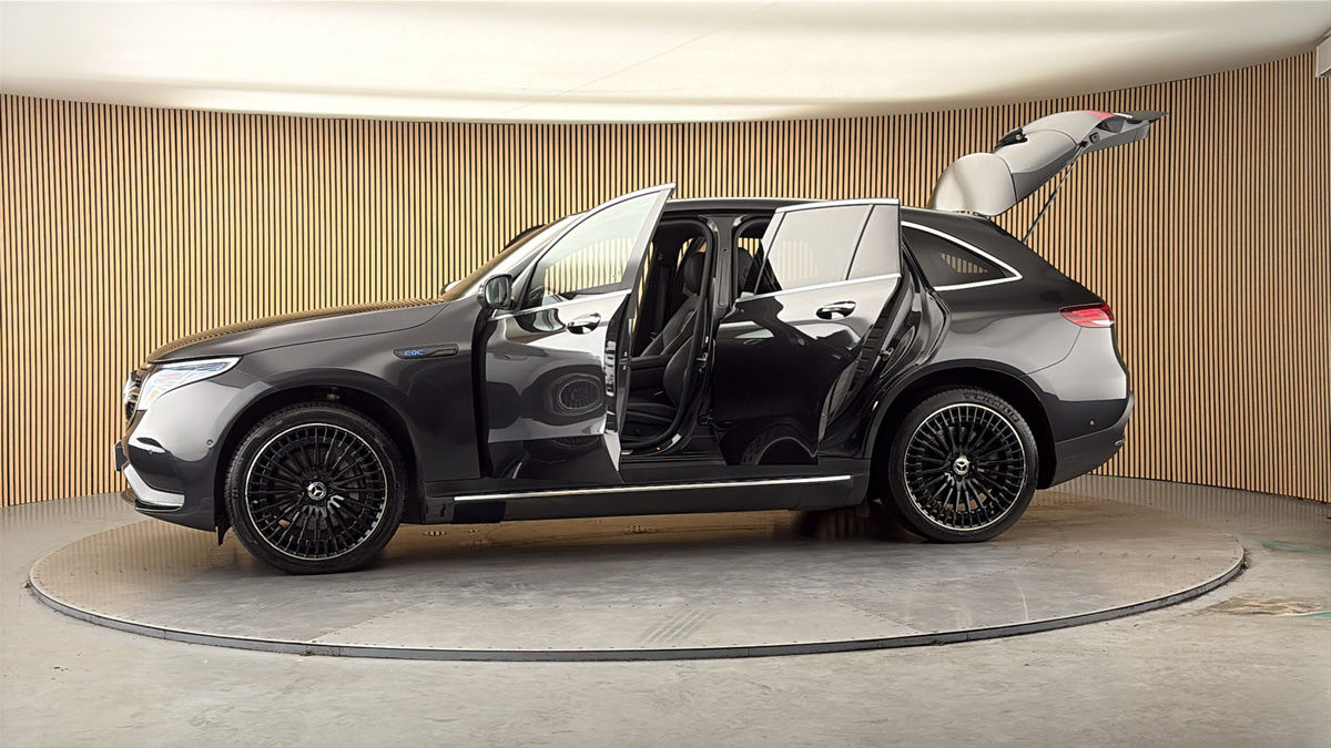 More views of Mercedes-Benz EQC