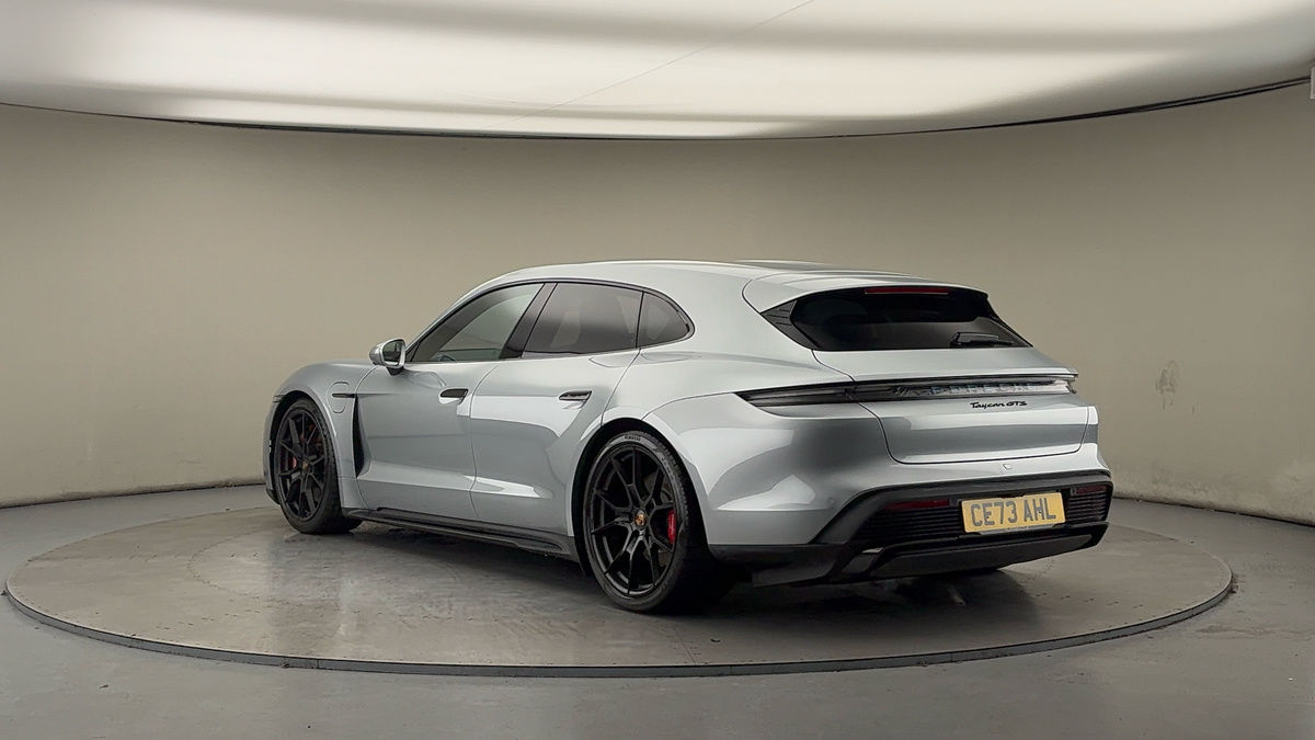 Porsche Taycan Image 3