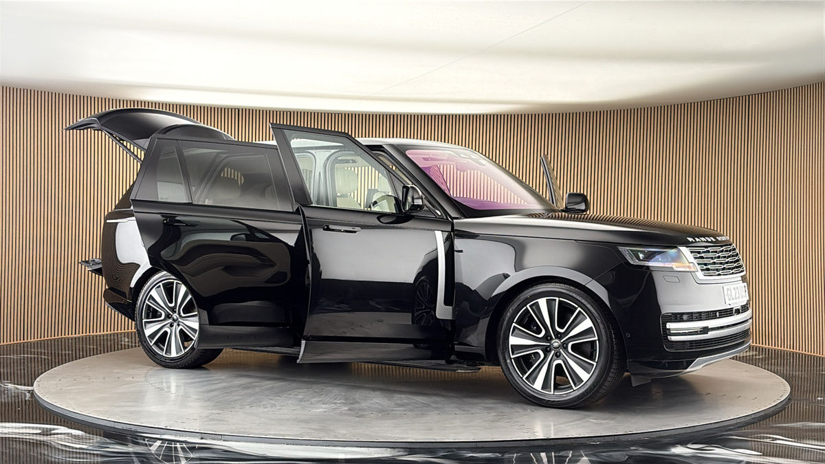 More views of Land Rover Range Rover