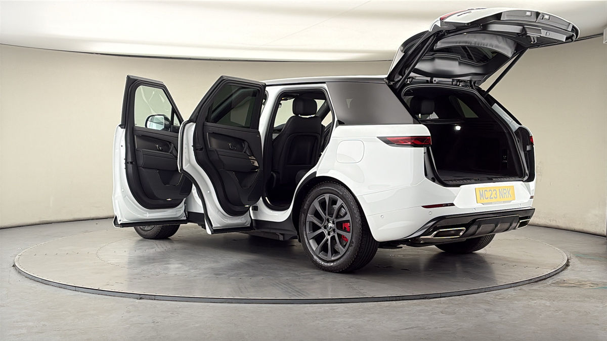 More views of Land Rover Range Rover Sport