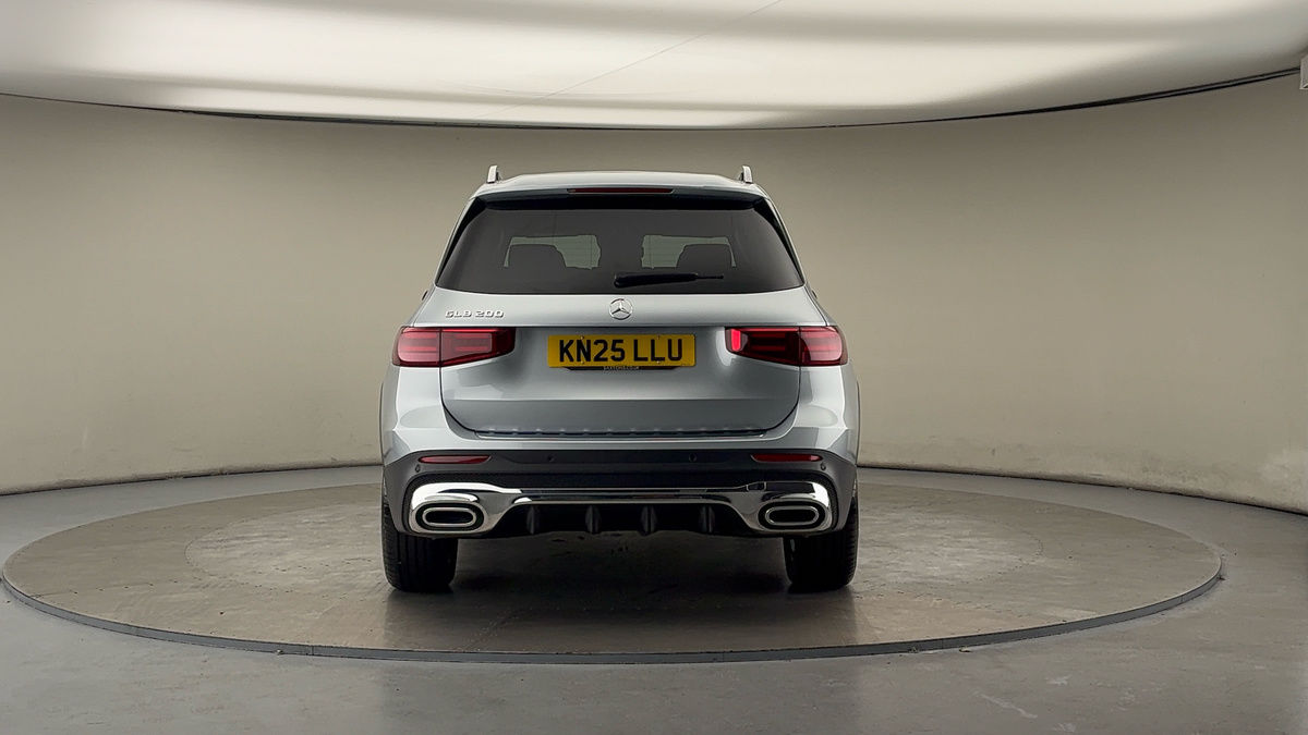 Mercedes-Benz GLB Image 4