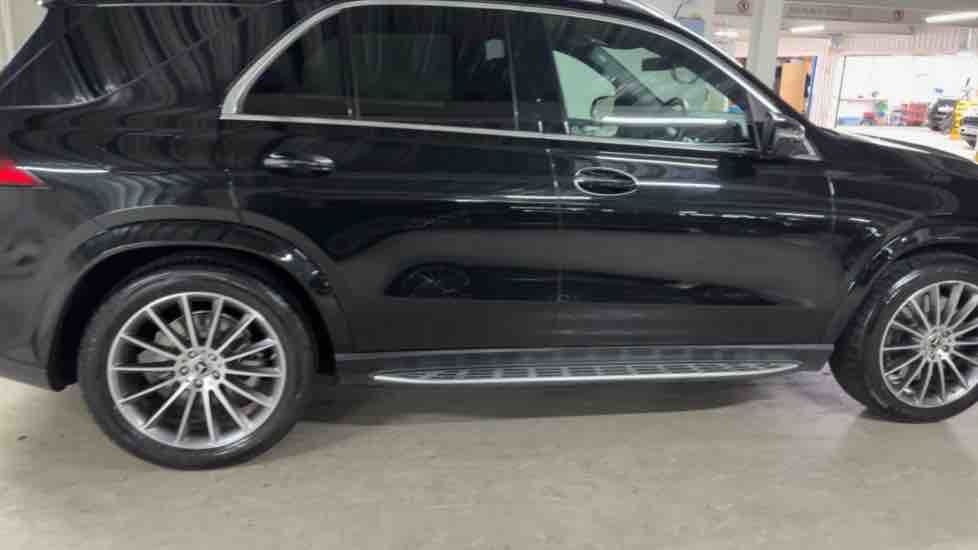 More views of Mercedes-Benz GLE