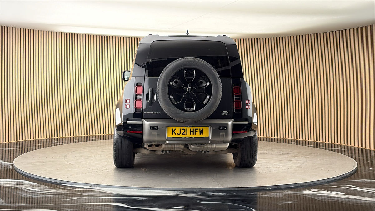 More views of Land Rover Defender 110