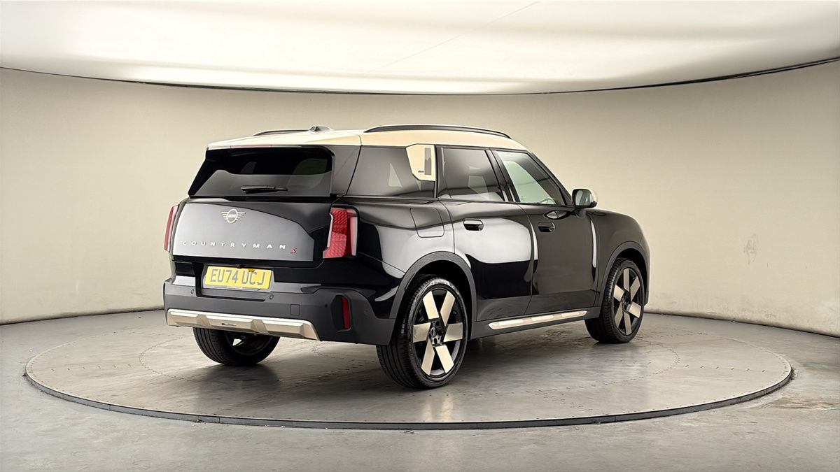 More views of MINI Countryman