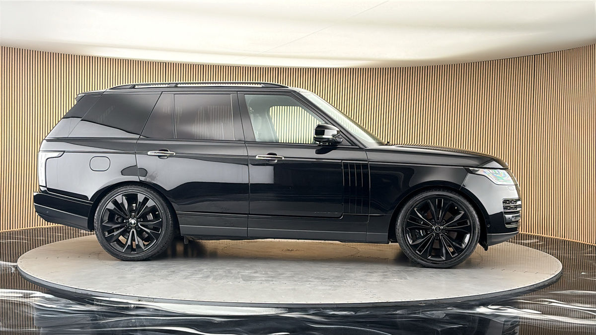 More views of Land Rover Range Rover