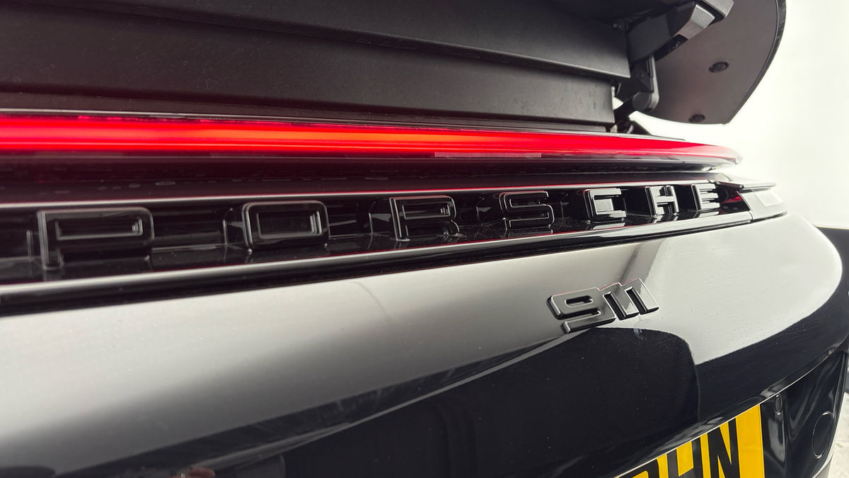 Porsche 911 Image 42