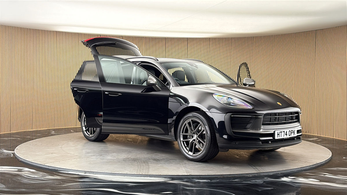 More views of Porsche Macan