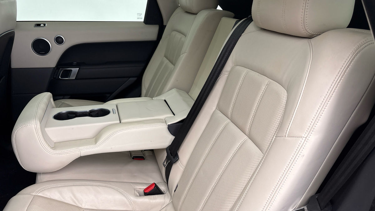 Land Rover Range Rover Sport Image 9