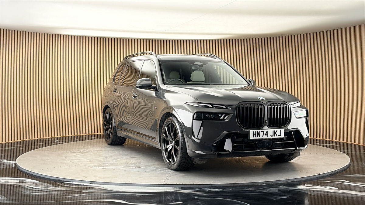 More views of BMW X7