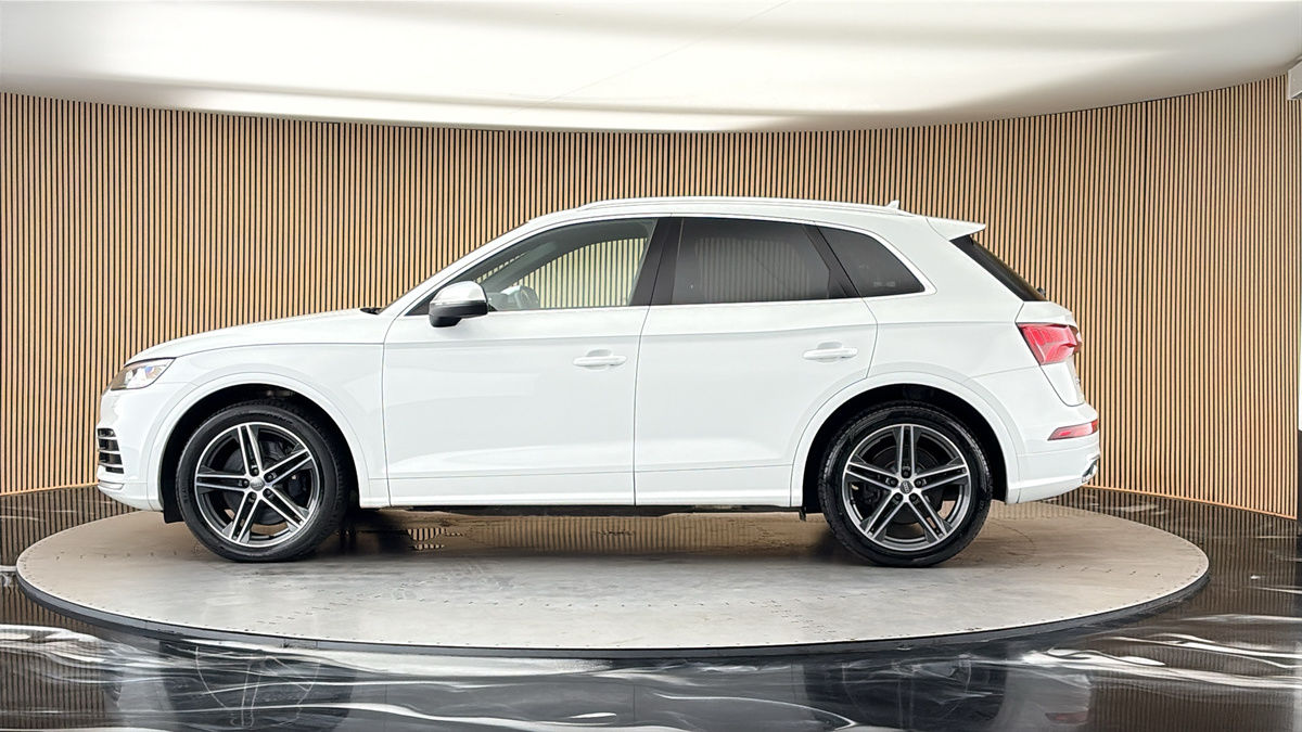More views of Audi SQ5