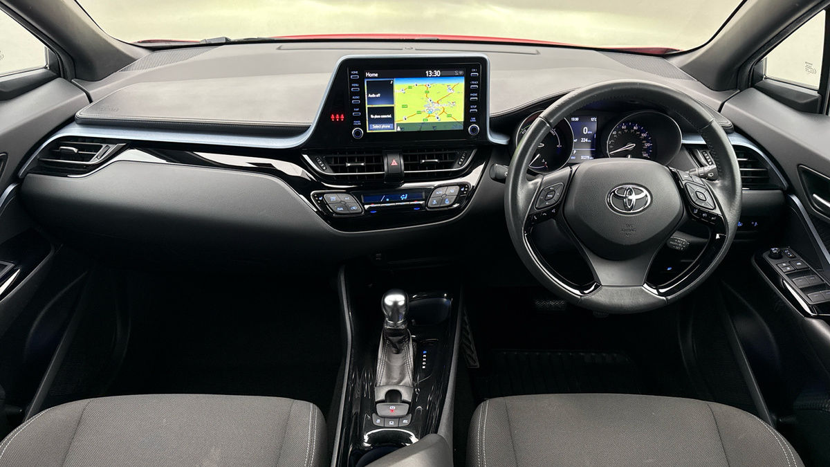 Toyota C-HR Image 12