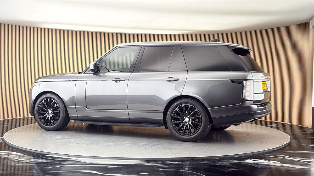 More views of Land Rover Range Rover