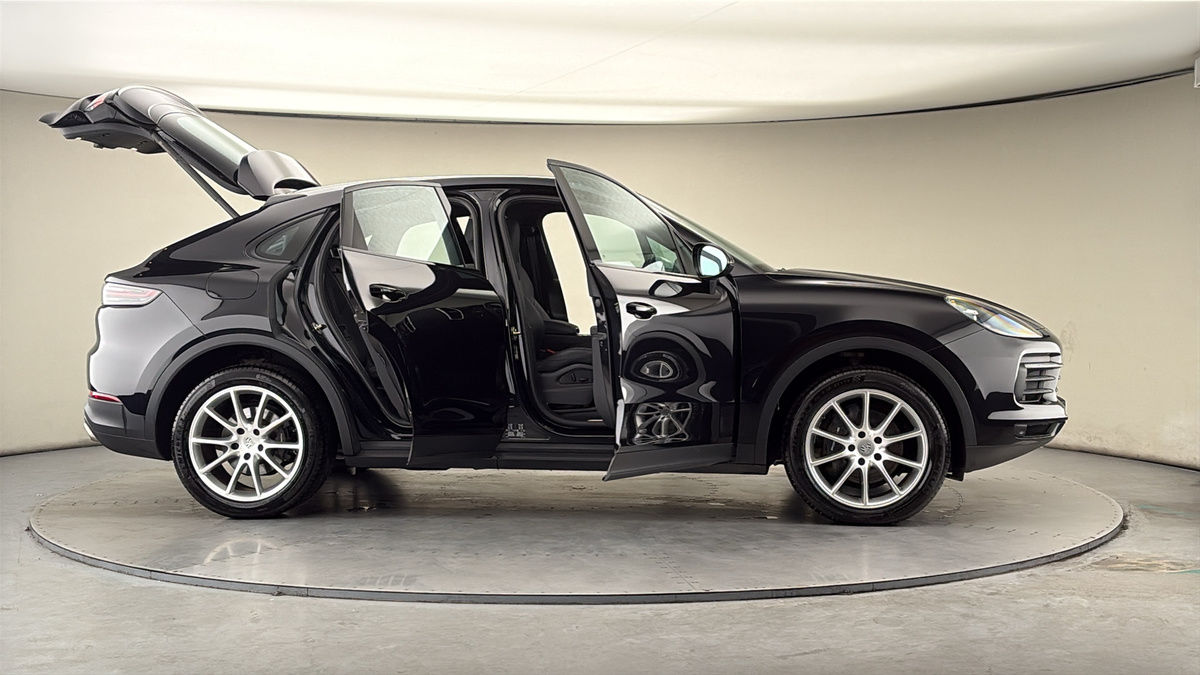More views of Porsche Cayenne